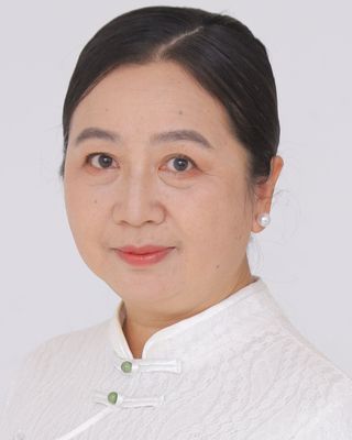 Hua (Elena) Zhong, Marriage & Family Therapist